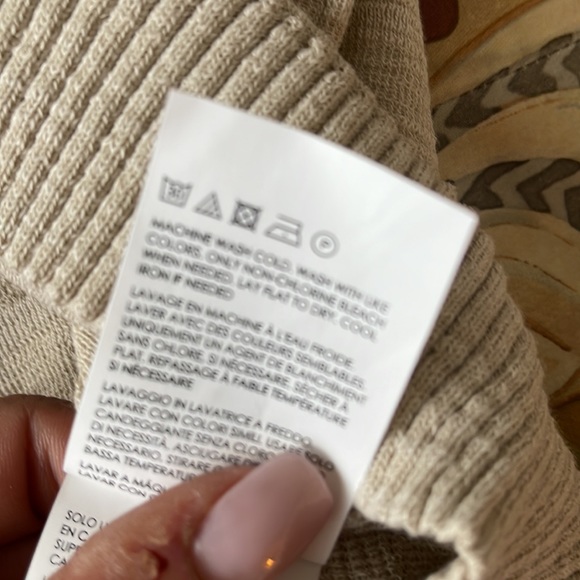 Club Monaco top - Picture 5 of 5